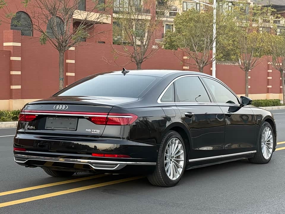 Audi A8