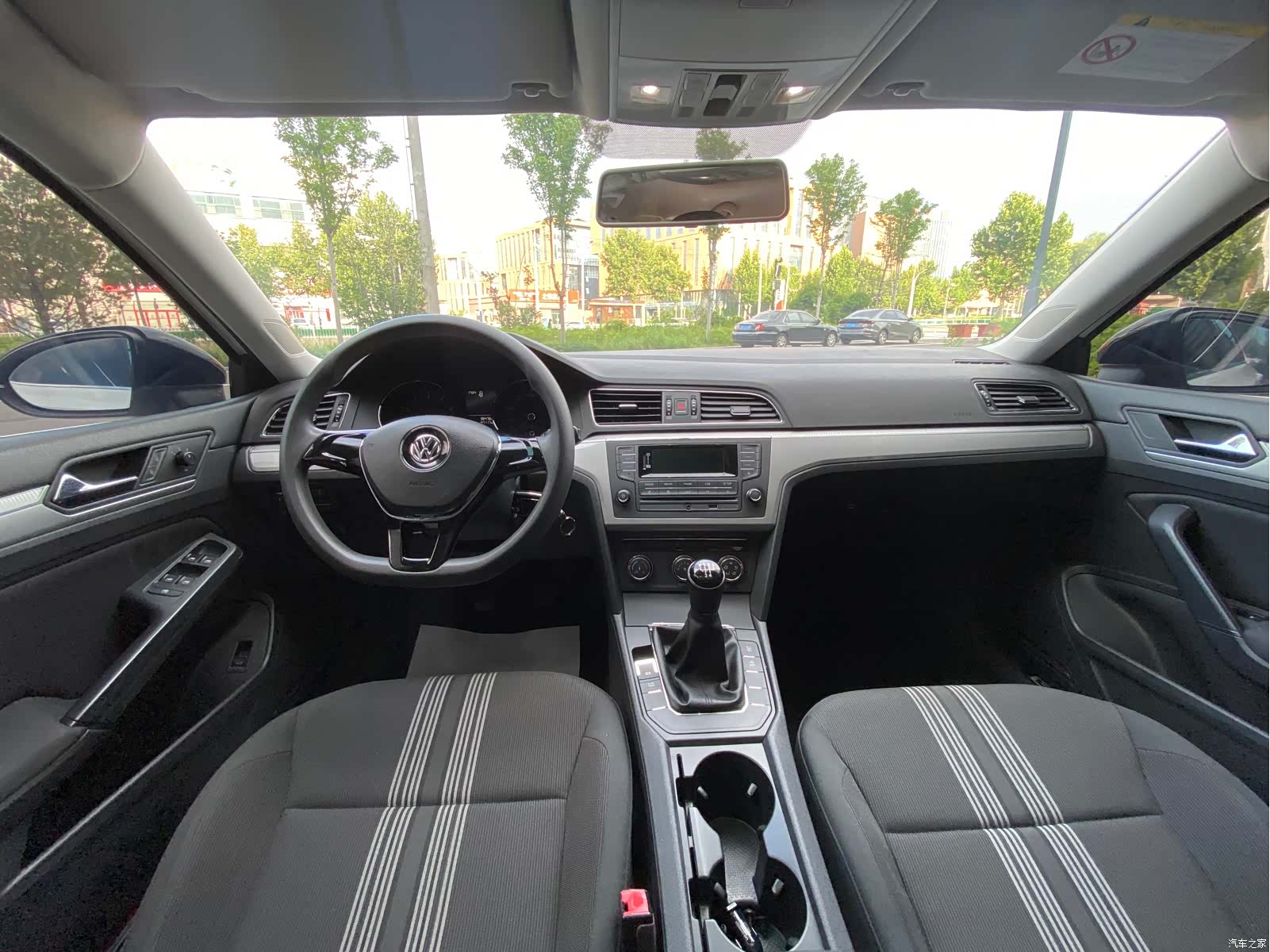 Volkswagen Lamando, 2017 все фото