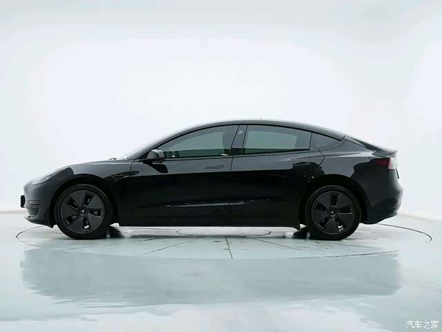 Tesla Model 3, 2023 4