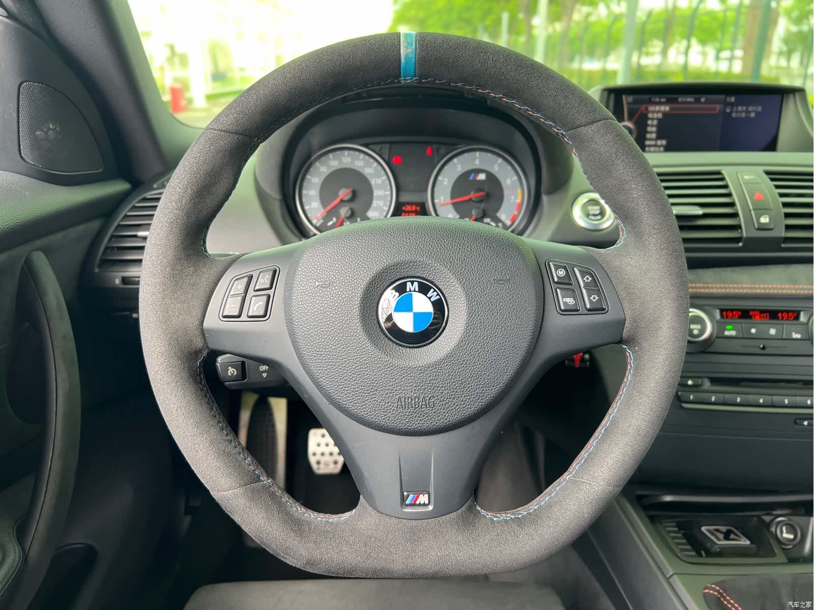 BMW 1 Series, 2012 16