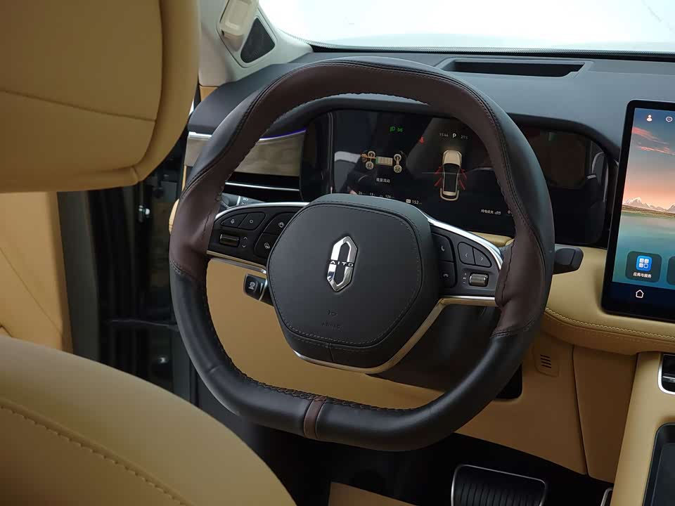 AITO Ask the world M5