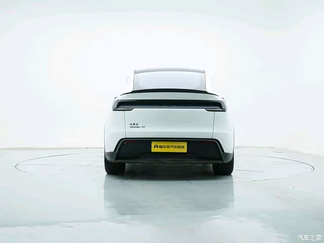 Tesla Model Y, 2025 8