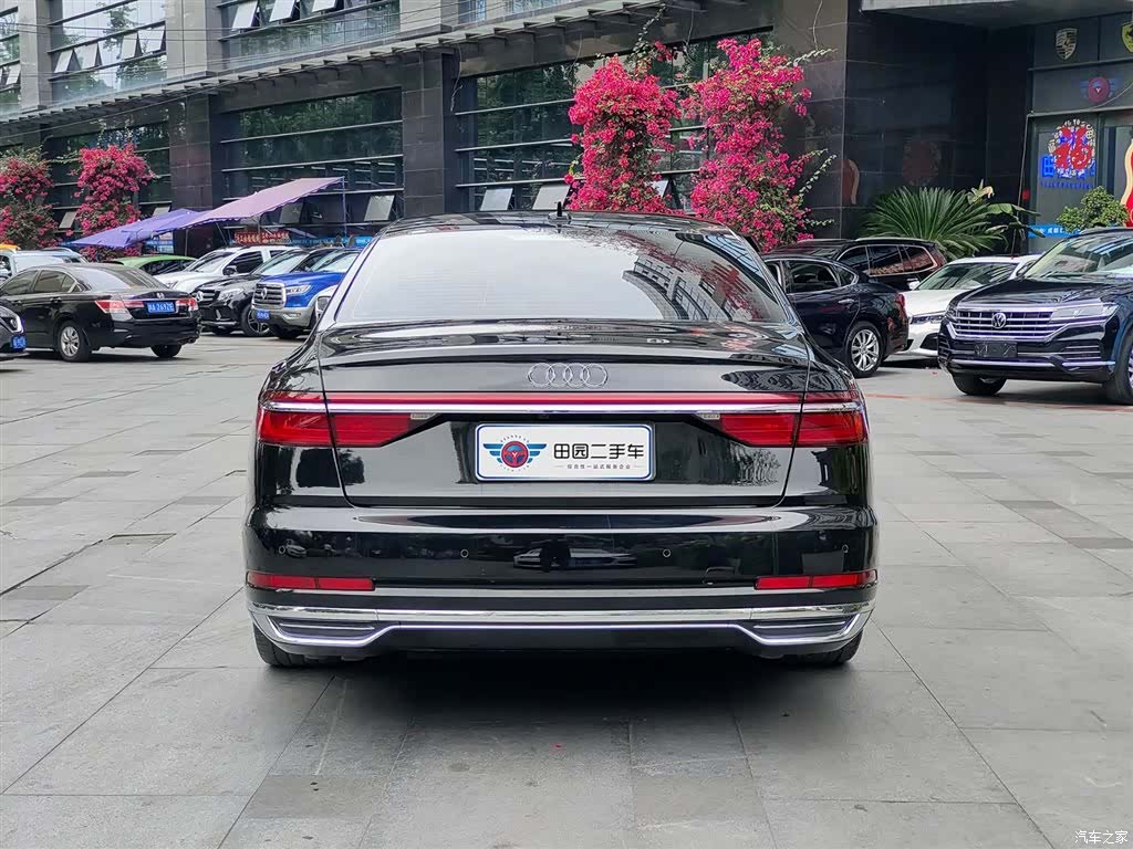 Audi A8L, 2021 все фото