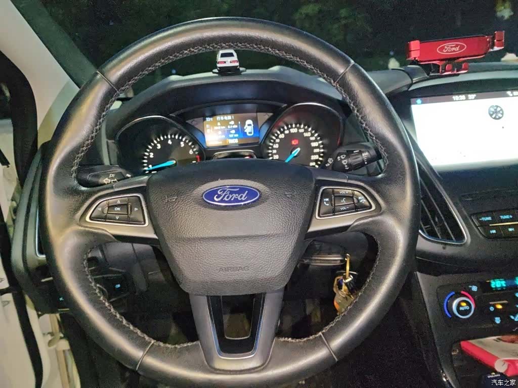 Ford Focus, 2018 7