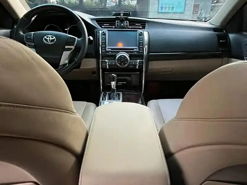 Toyota Reiz Toyota Reiz