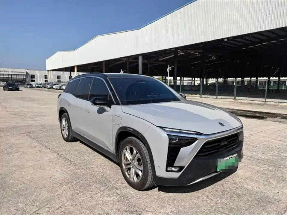 NIO ES8