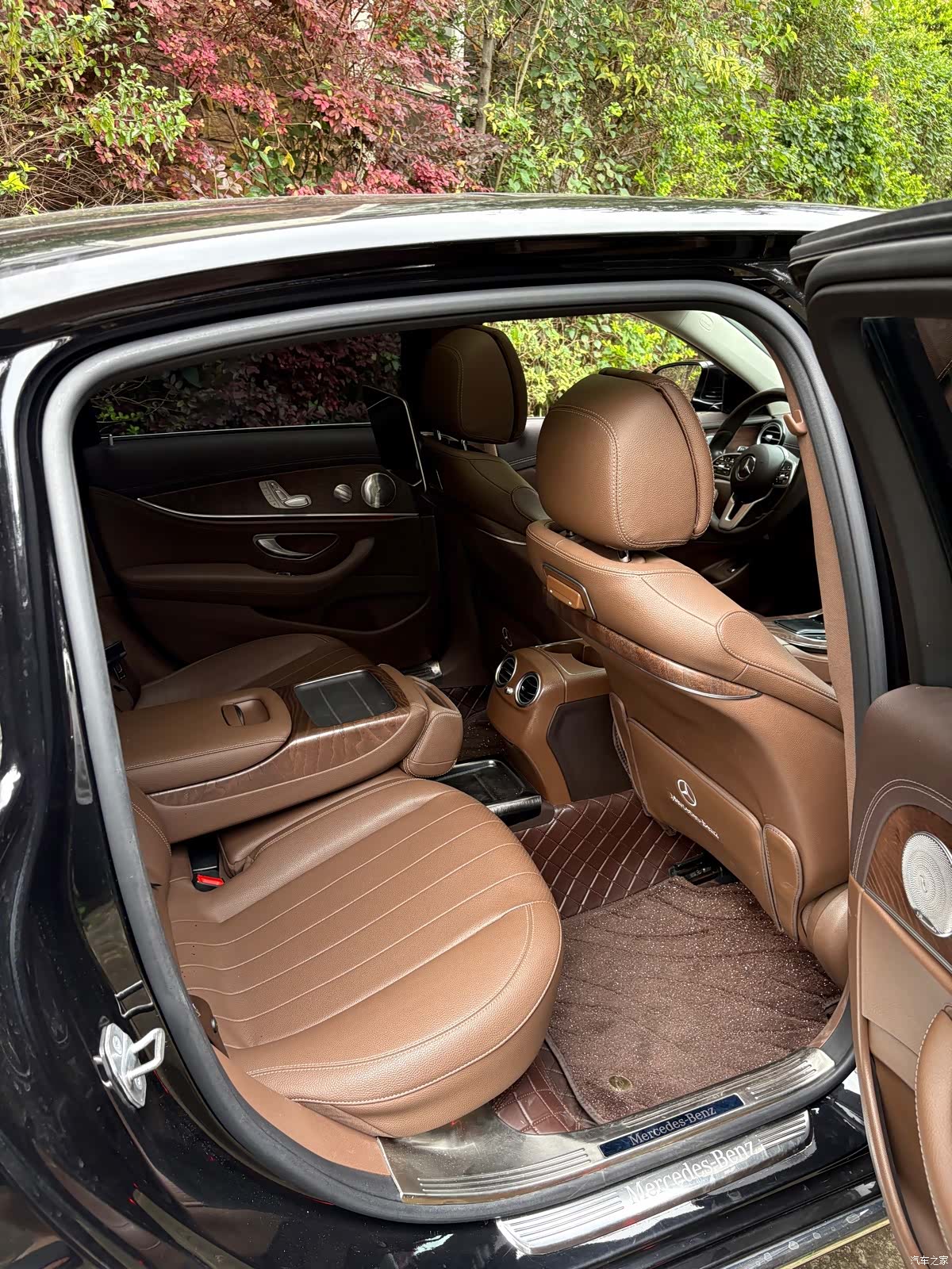 Mercedes-Benz E-Class, 2019 11