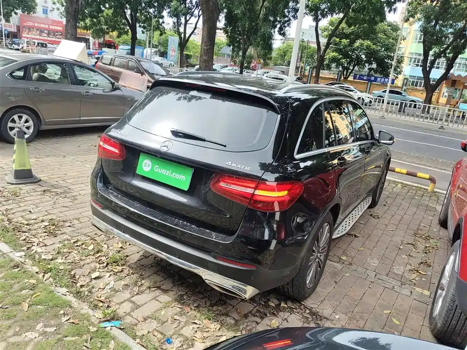 Mercedes-Benz GLC Mercedes-Benz GLC