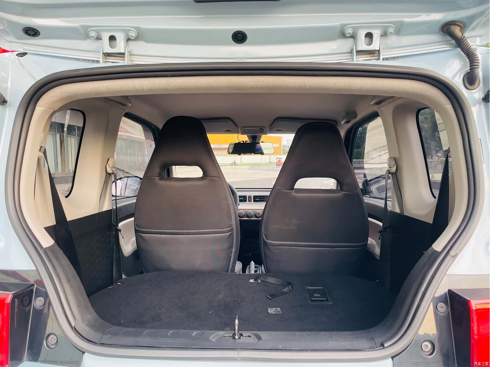 Wuling MINIEV, 2020 11