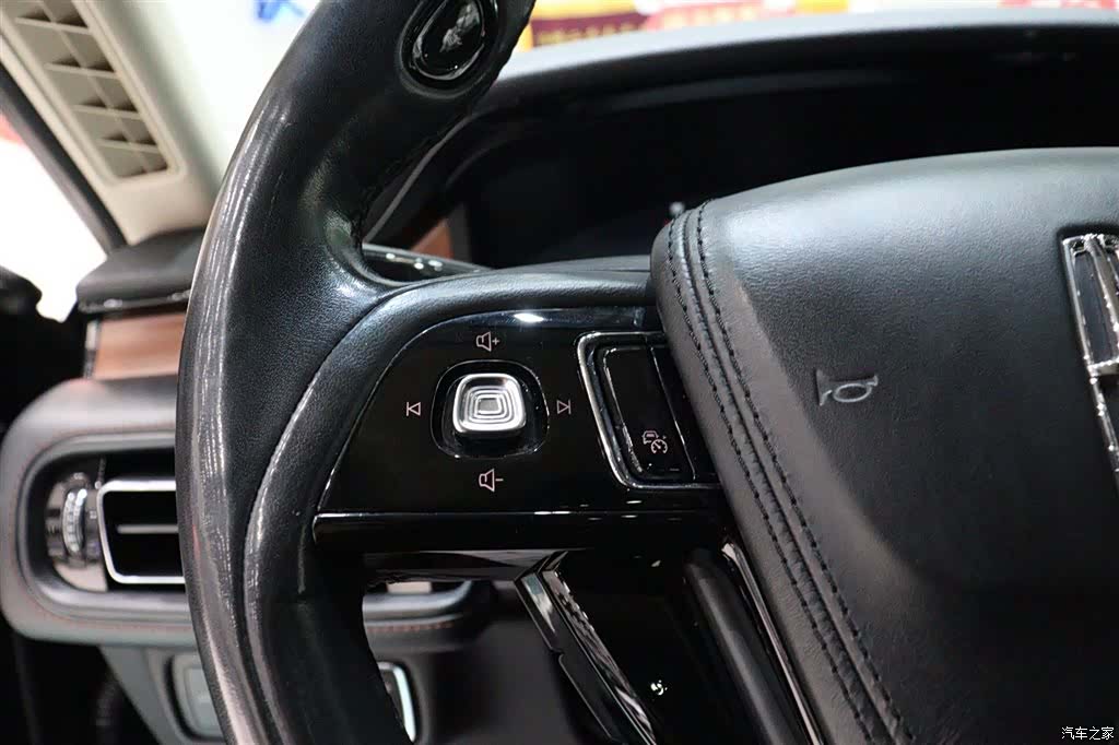 Lincoln Aviator, 2022 19