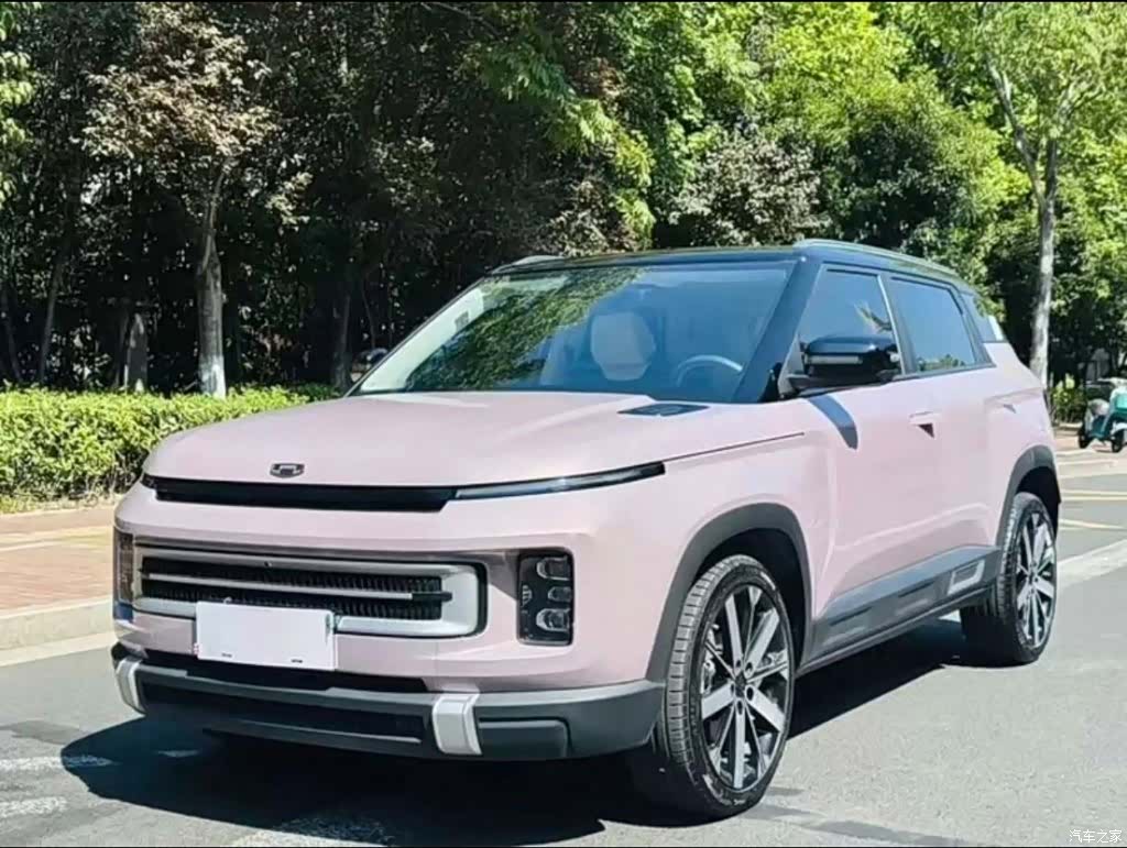 Geely Icon, 2022 13