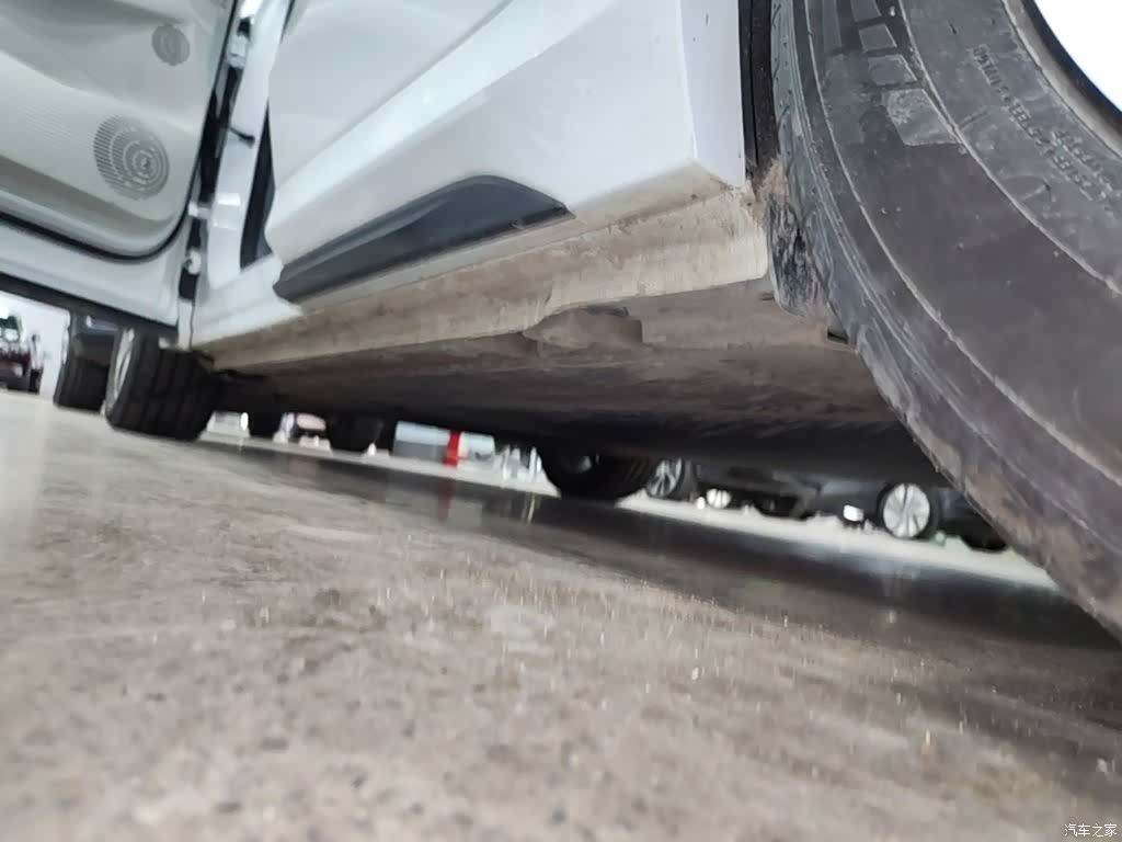 Geely Galaxy E5, 2025 22