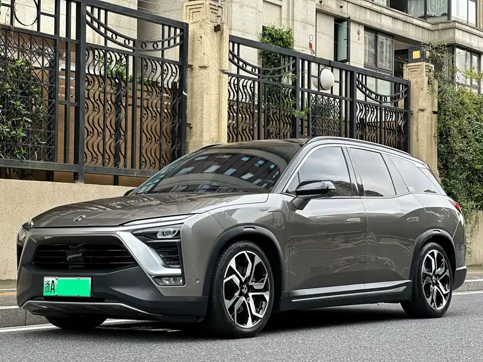 NIO ES8
