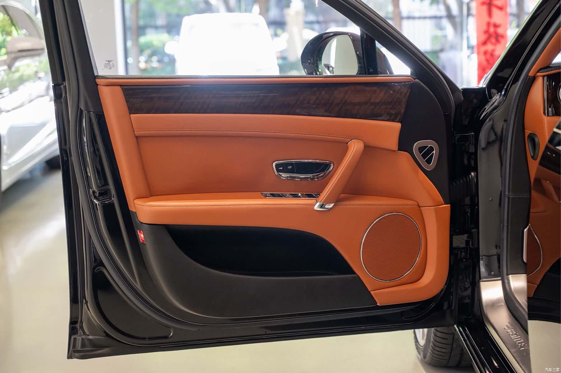Bentley Flying Spur, 2018 23