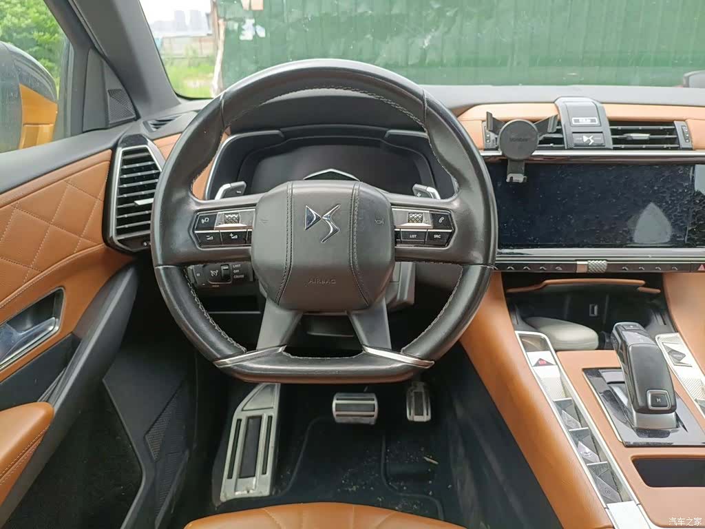 DS 7, 2019 7