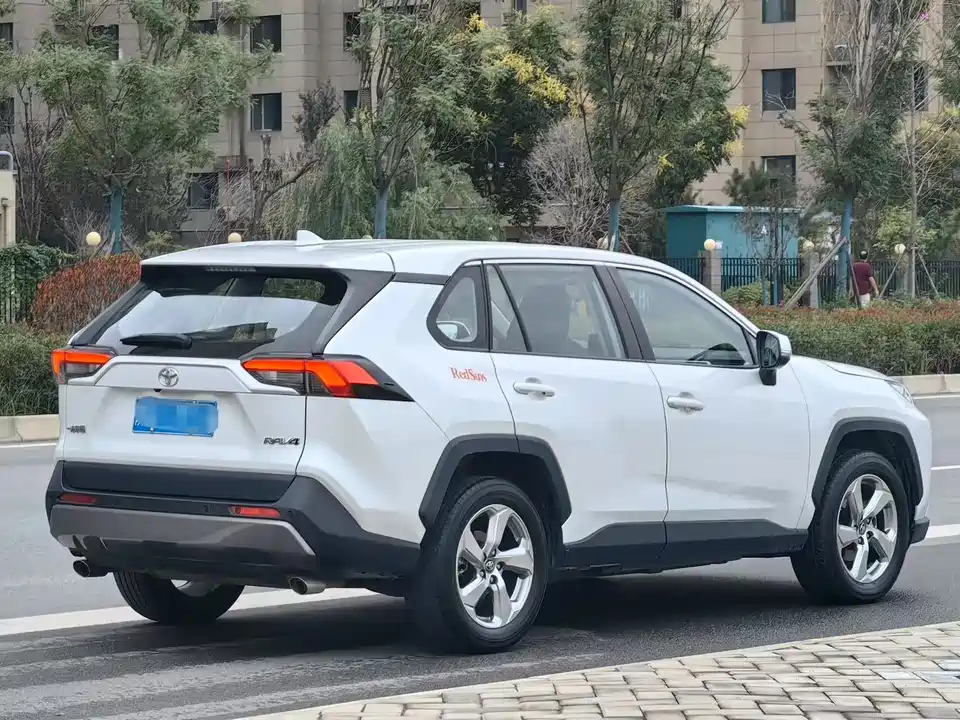 Toyota RAV4 Rongfang