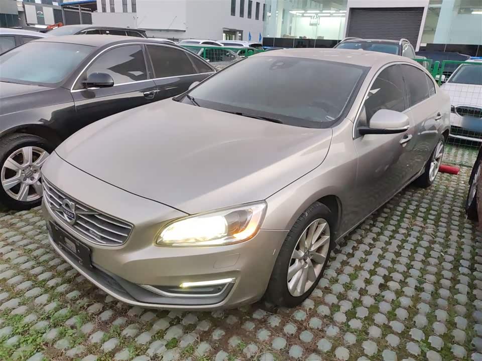 Volvo S60
