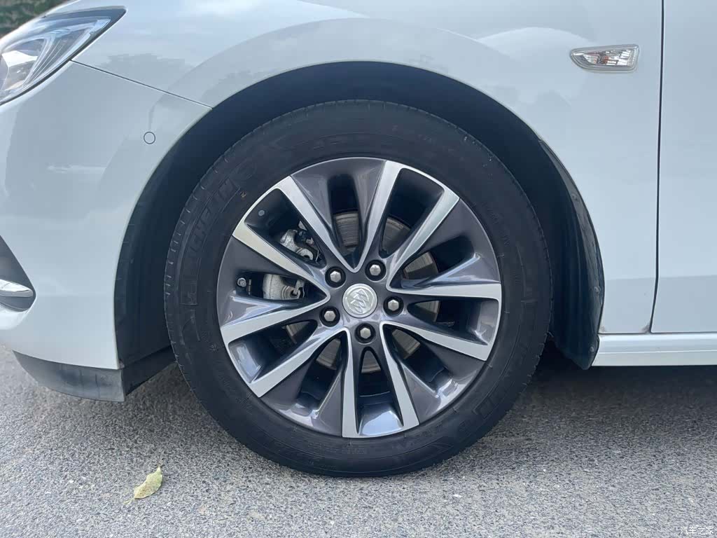 Buick GL6, 2021 9