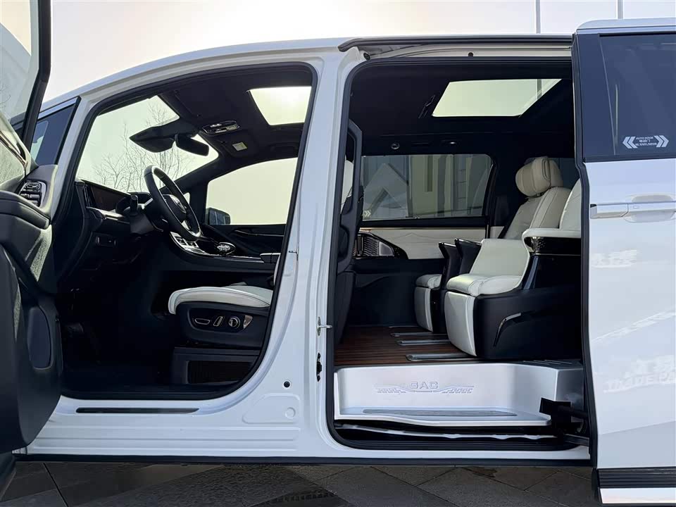 Trumpchi Trumpchi M8