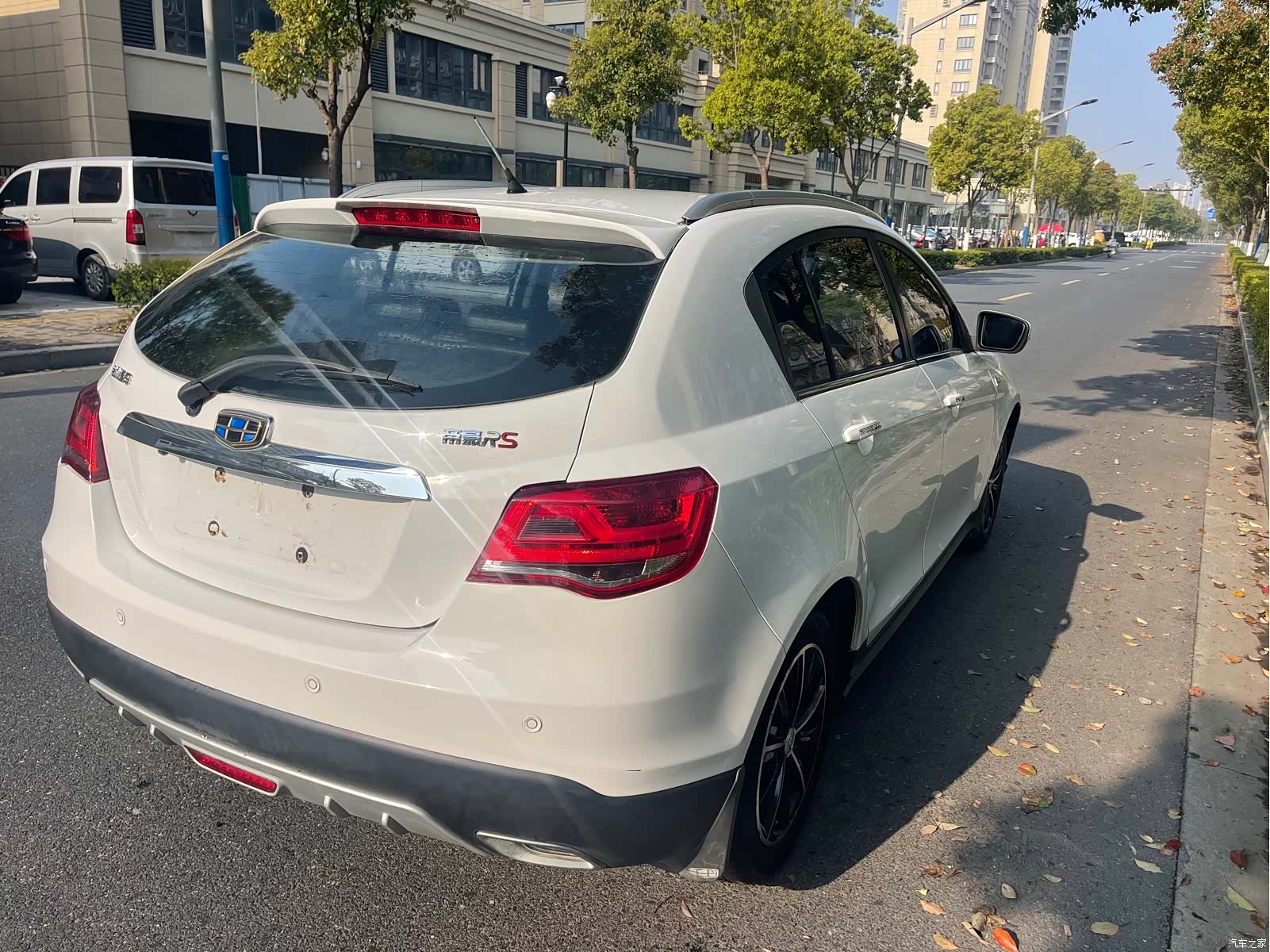Geely Emgrand, 2017 4
