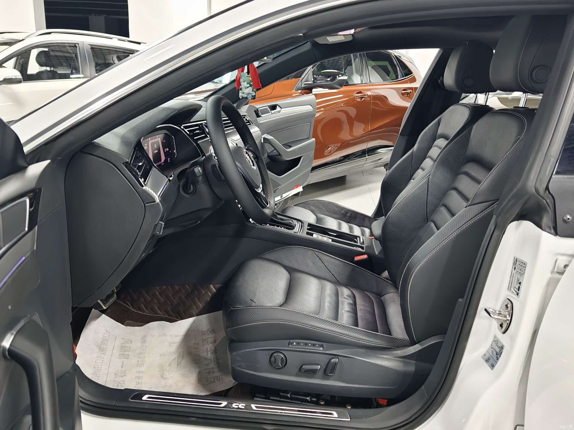 Volkswagen CC, 2020 все фото