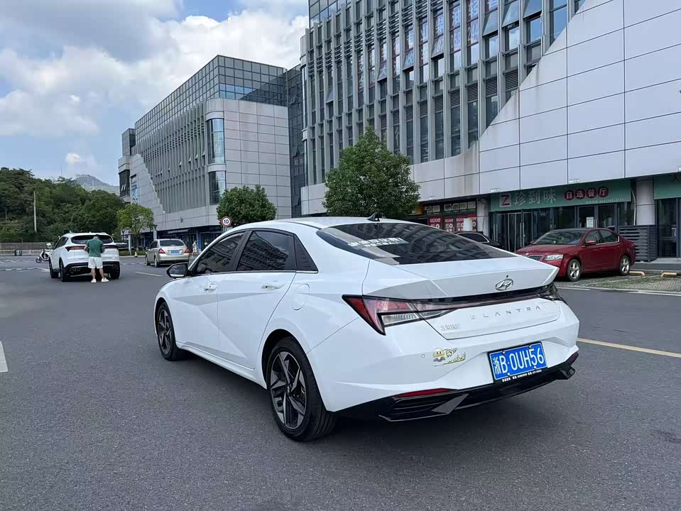 Hyundai Elantra