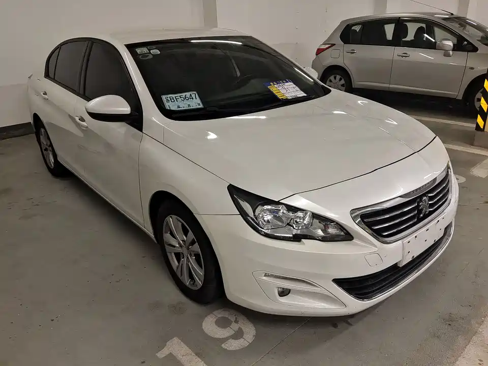 Peugeot 408