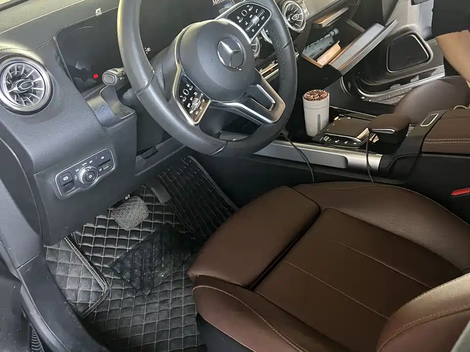Mercedes-Benz GLB Mercedes-Benz GLB