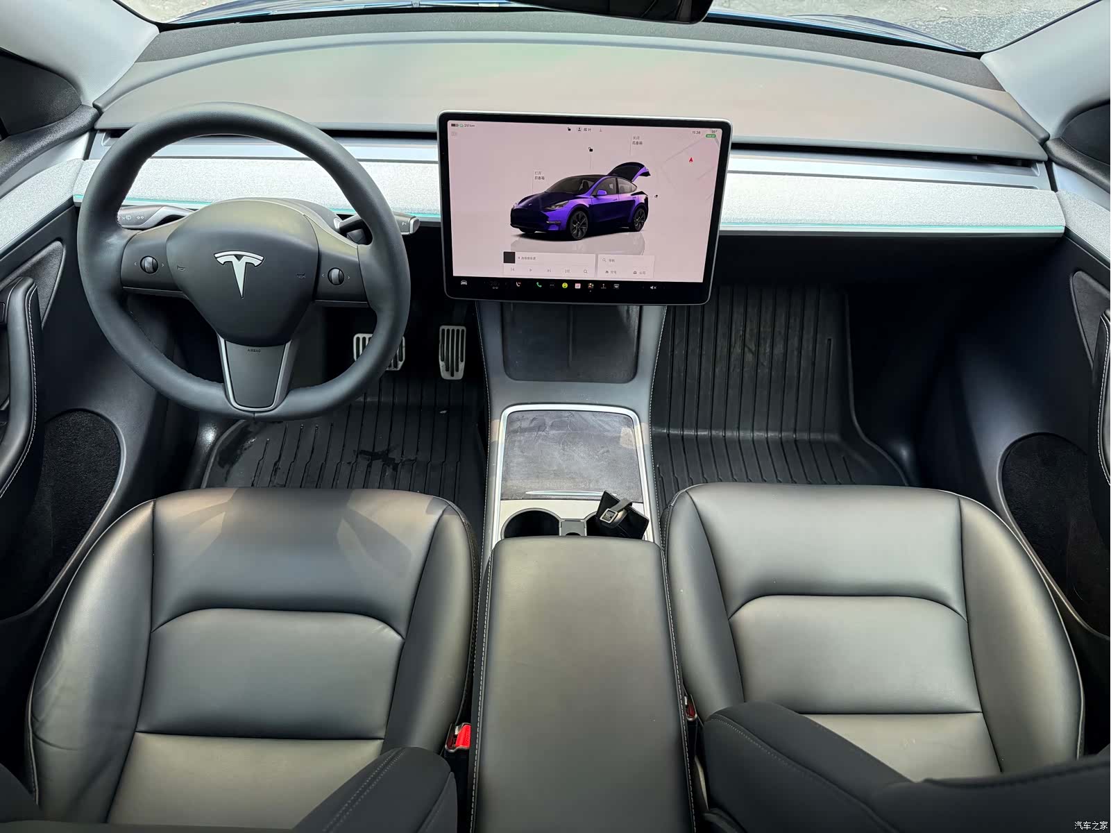 Tesla Model Y, 2023 все фото