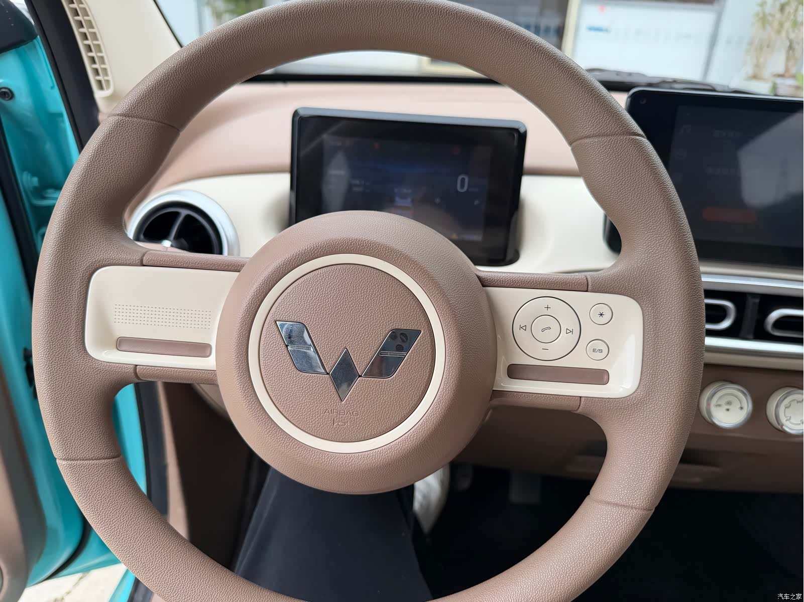 Wuling MINIEV, 2025 12