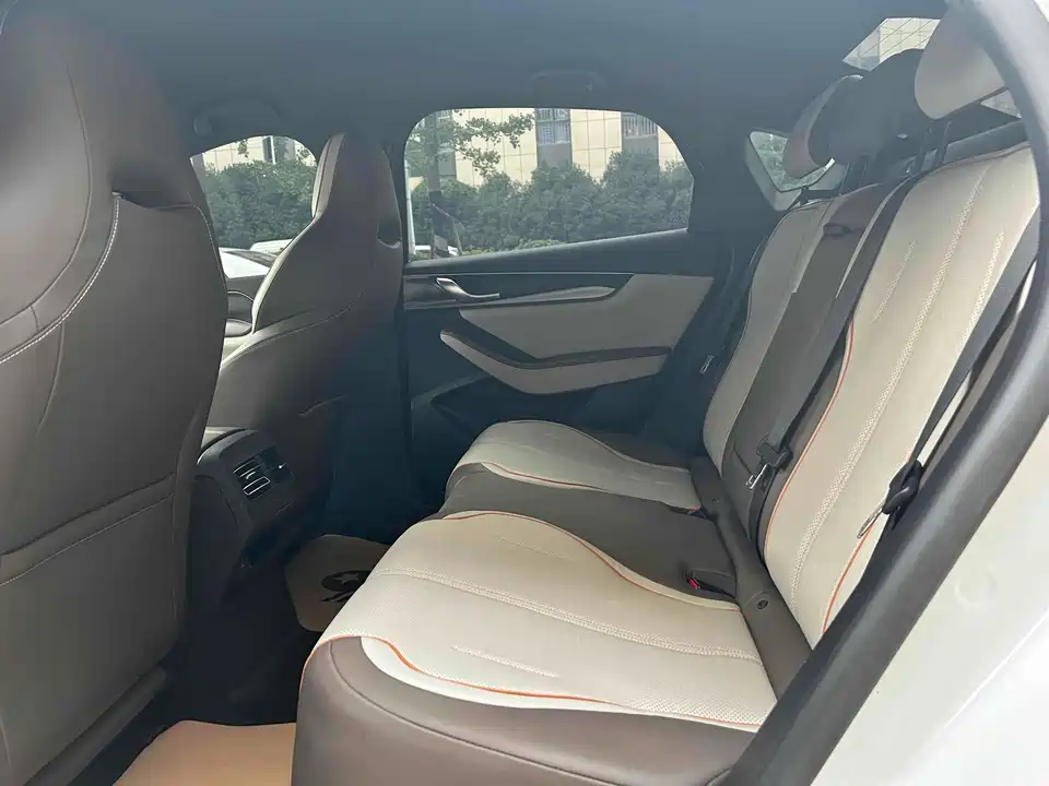 BYD Qin Yuan BYD Qin Yuan