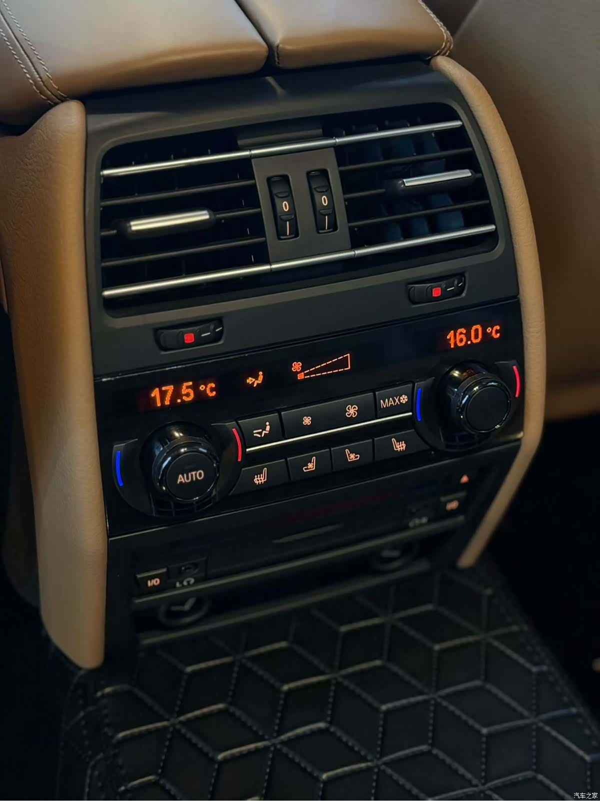 BMW 7 Series, 2011 7