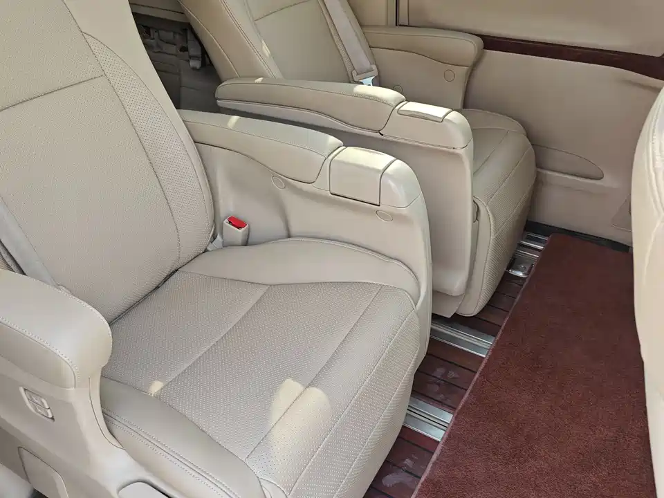 Toyota Elfa Toyota Elfa