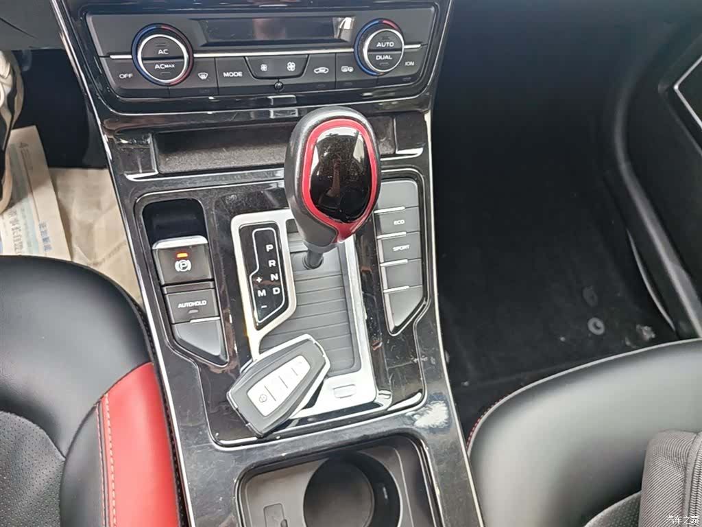 Geely Emgrand, 2020 14