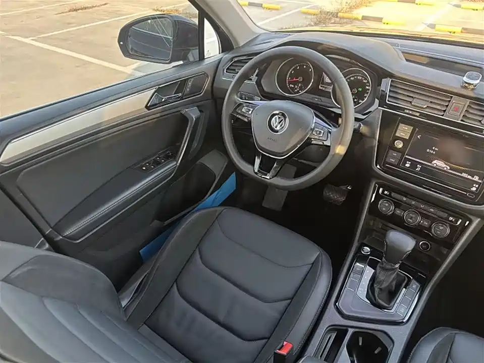 Volkswagen Tiguan L
