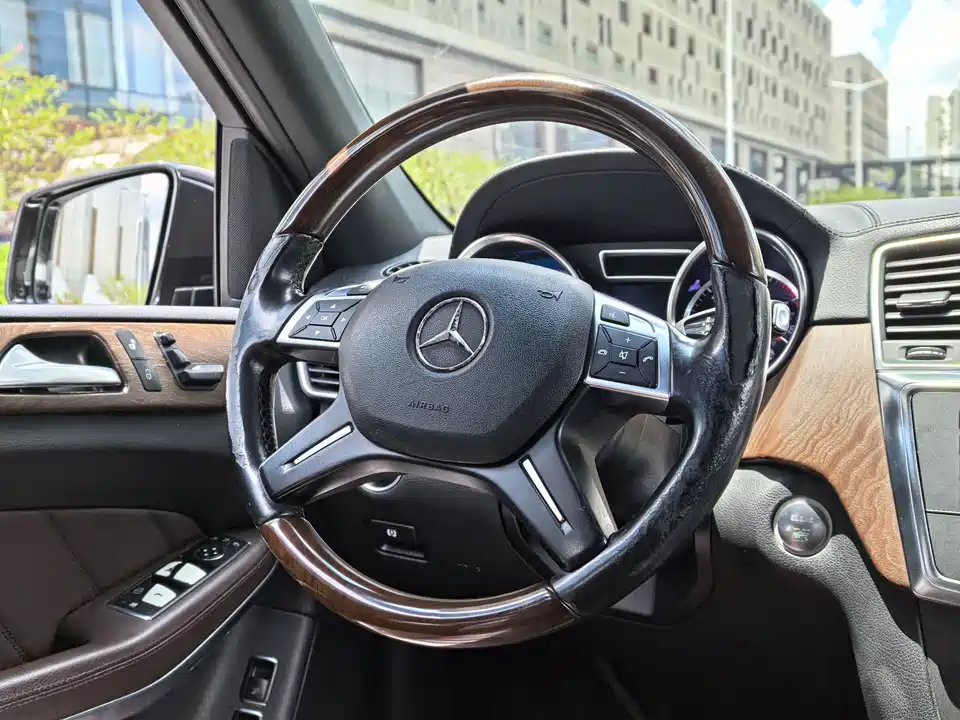 Mercedes-Benz GL grade