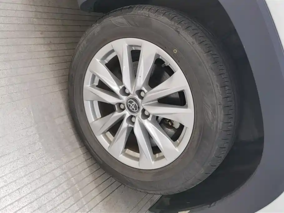 Toyota Corolla Sharp amplifier