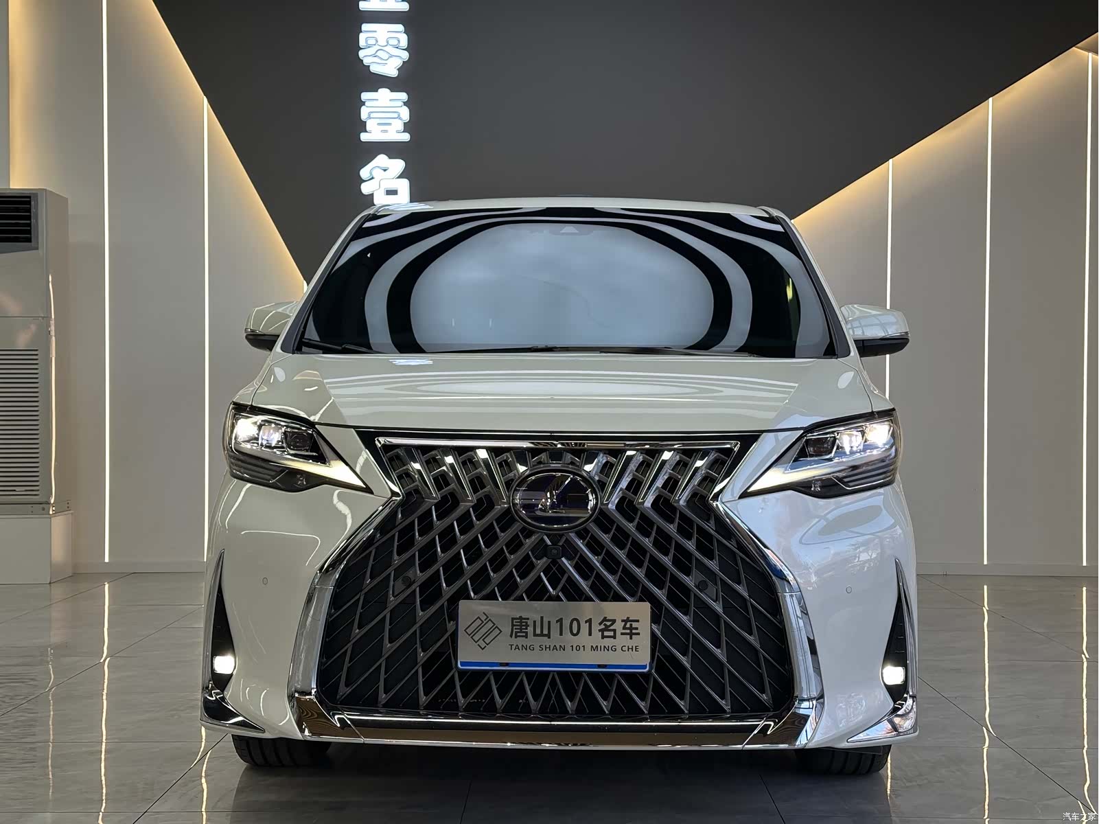 Lexus LM, 2021 2
