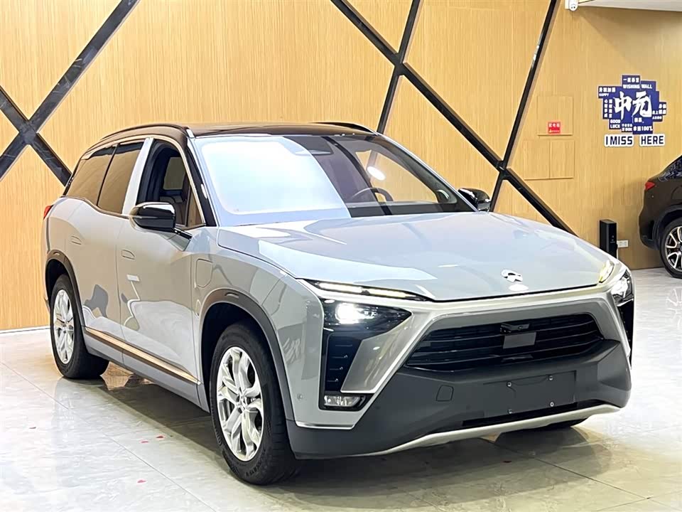 NIO ES8