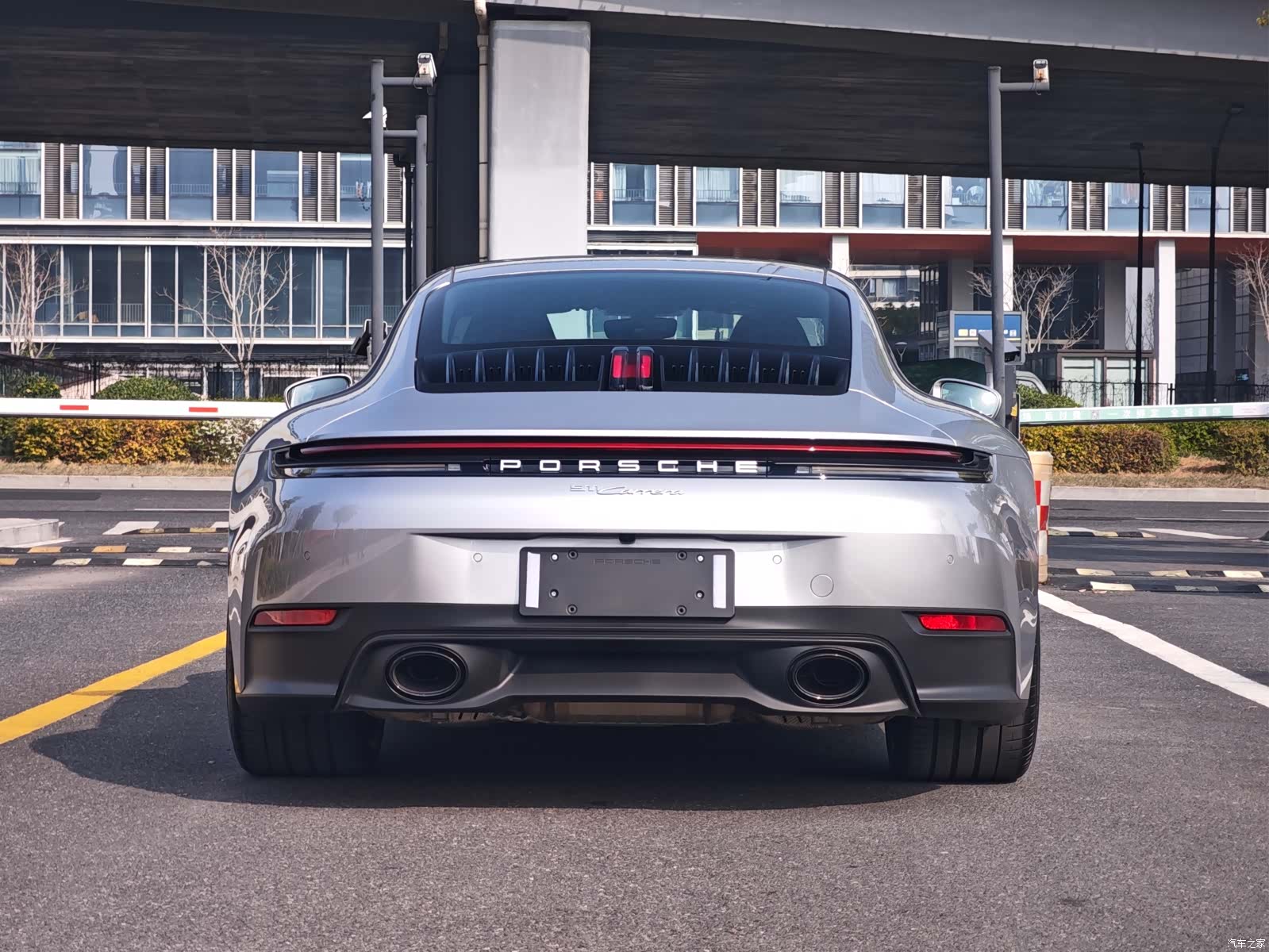 Porsche 911, 2025 6