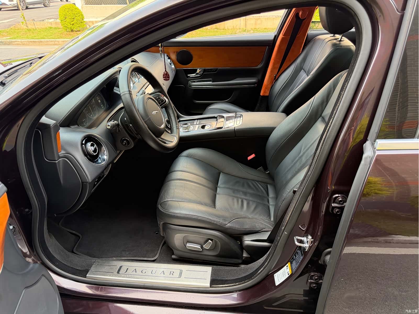Jaguar XJ, 2013 12