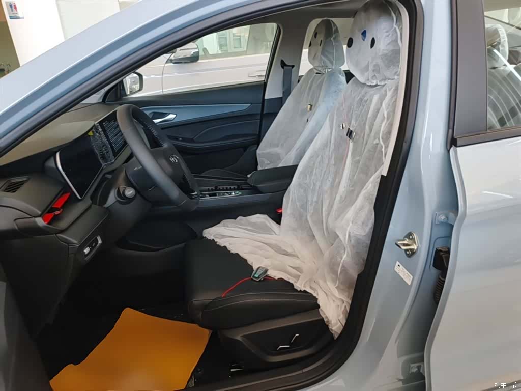 Geely Binray, 2026 15