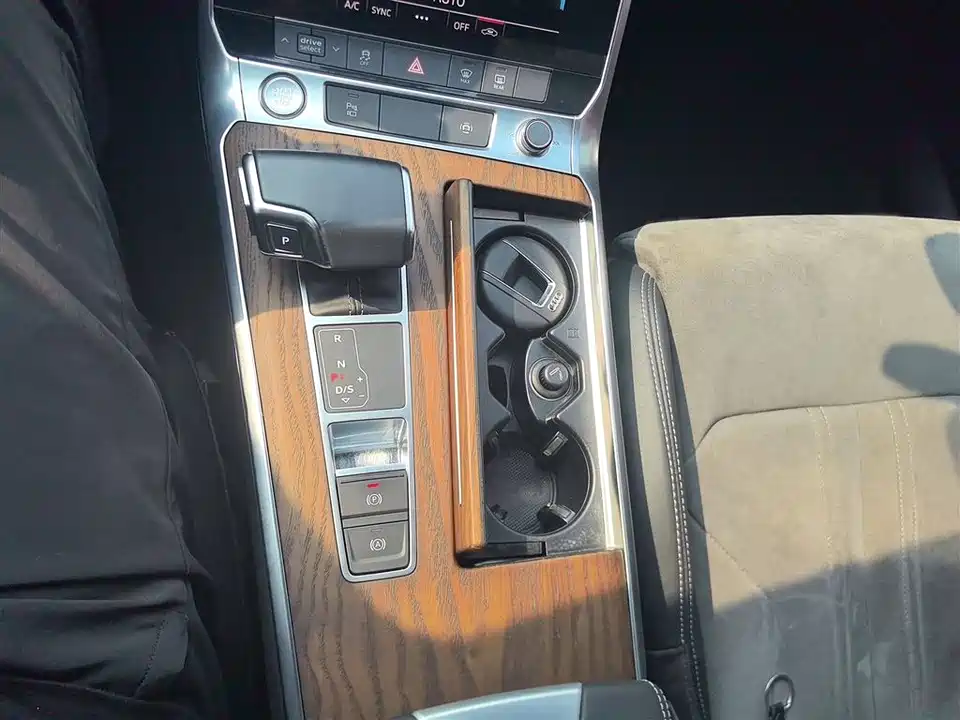 Audi A6L Audi A6L