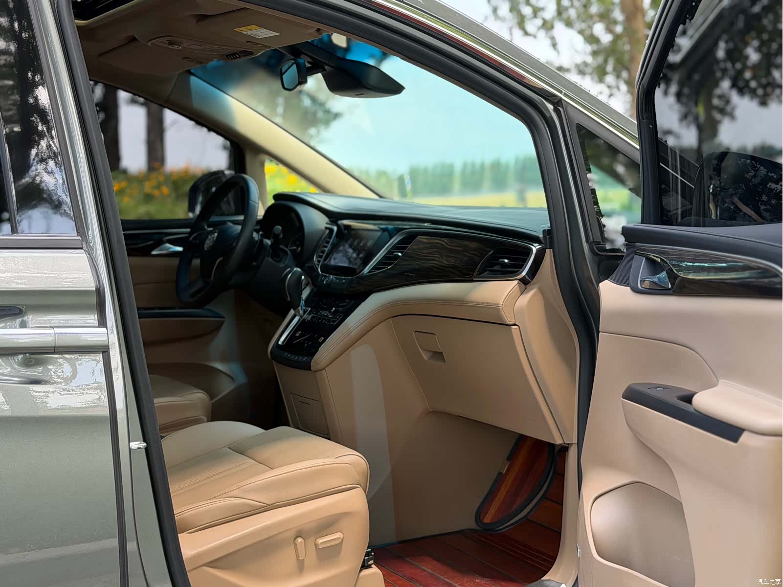 Buick GL8, 2019 10