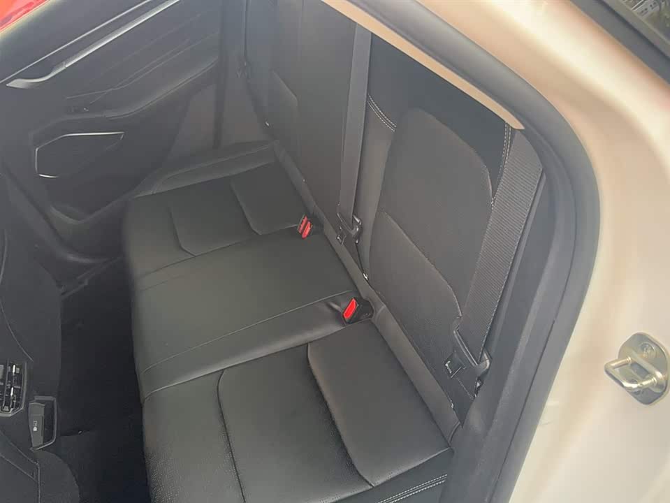 Geely Emgrand Geely Emgrand