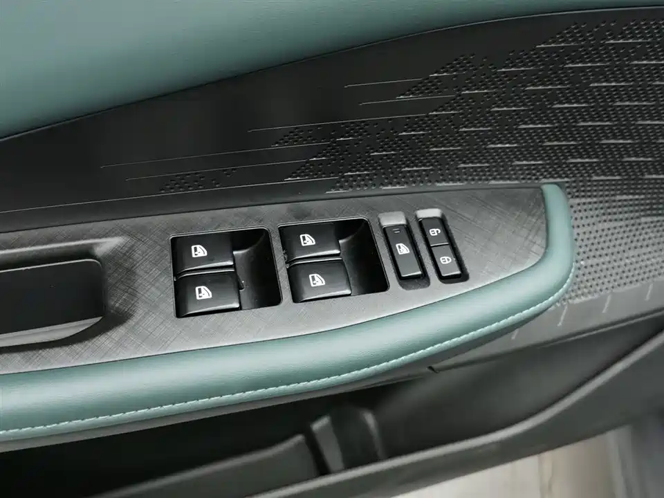 Changan UNI-V Smart iDD