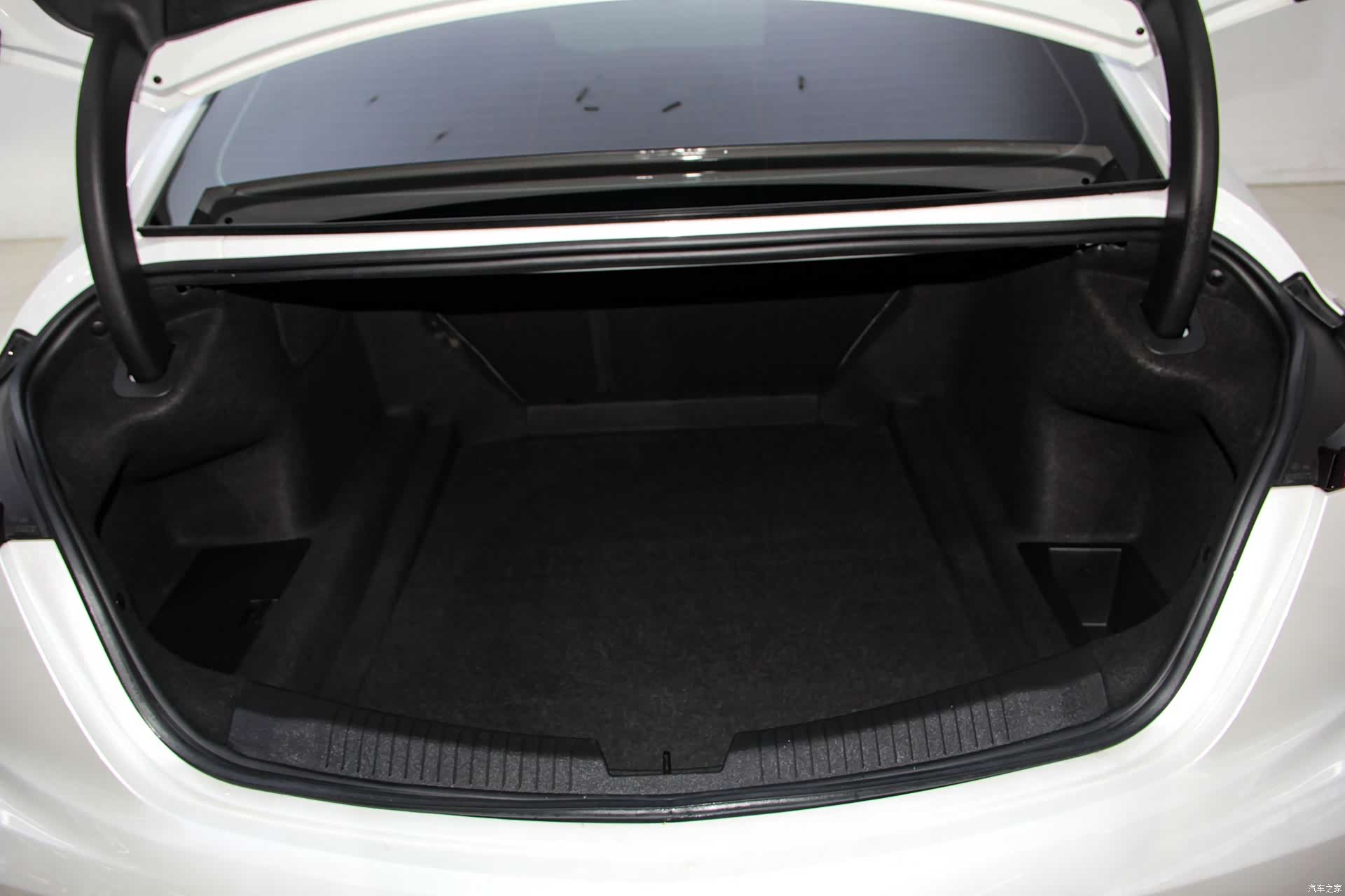 Cadillac CT5, 2024 13