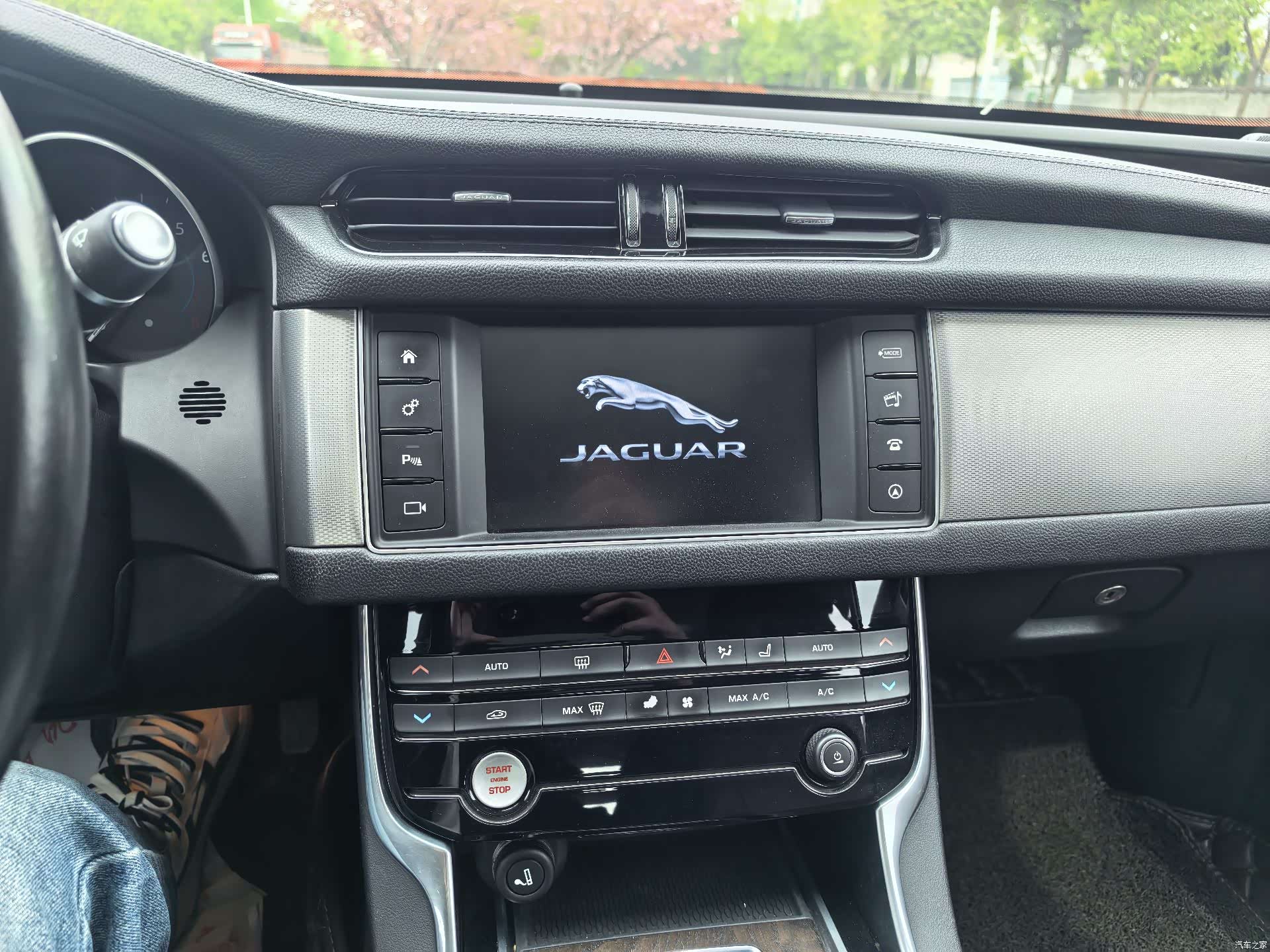 Land Rover XFL, 2016 14
