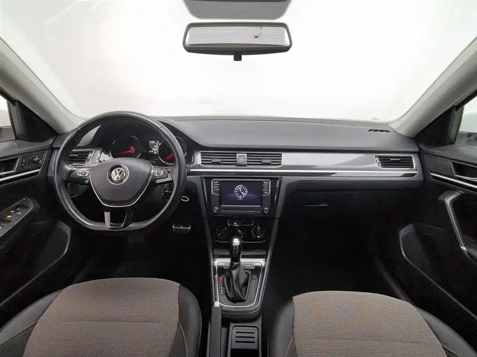 Volkswagen C-TREK Wei Collar