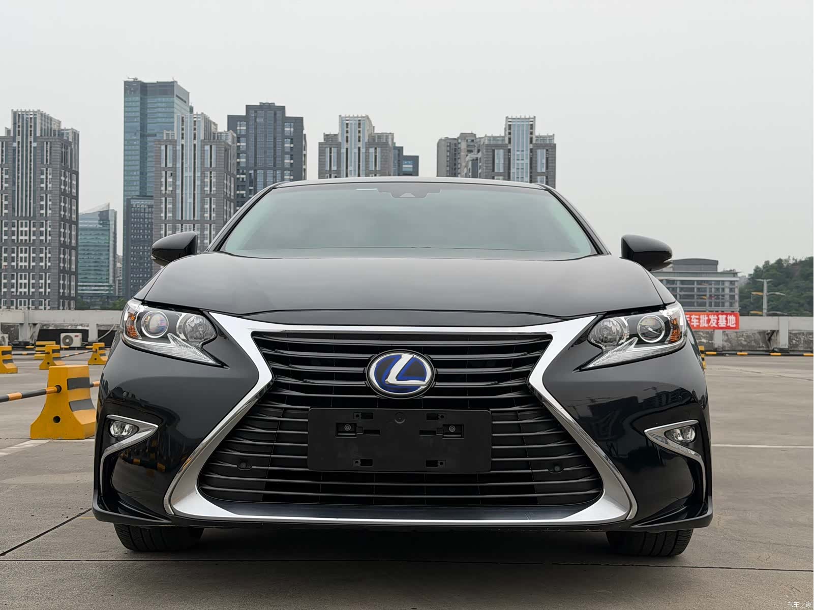 Lexus ES, 2016 4